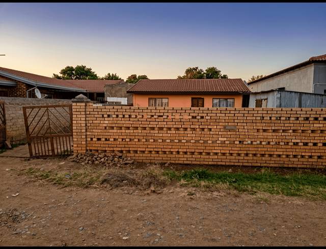 2 BEDROOM HOUSE FOR SALE IN EVATON WEST